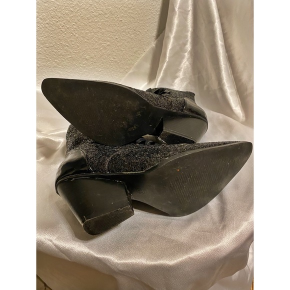 Black glitter witch boots. - Picture 4 of 5